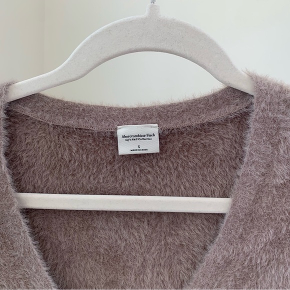Abercrombie & Fitch Cardigan - Picture 2 of 4